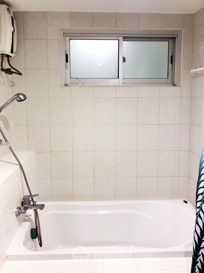 picture 1-BR Condo at Condo One Sukhumvit 52 Condominium near BTS On Nut (ID 2281285) - 1/8