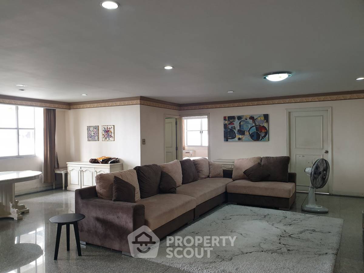 picture 3-BR Condo at DS Tower 1 near BTS Phrom Phong (ID 1917817) - 3/15