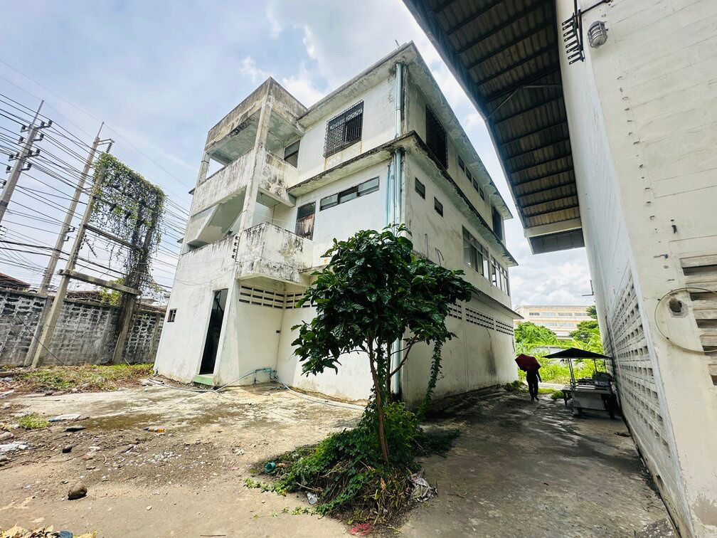 รูป ขายโรงงานพร้อมสำนักงาน 3 ชั้น เนื้อที่ 2-3-82 ไร่ ตำบลอ้อมน้อย อ. กระทุ่มแบน จ. สมุทรสาคร - รูปที่ 12/42