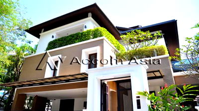 บ้านเดี่ยวให้เช่า : 🔼🔽 AccomA 📩 Resort-Style Home with Rooftop Garden (AA22093)