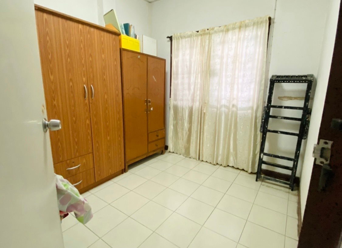 picture 2-Storey Townhouse in Benjasub Village, Rangsit Khlong 6 (Prime location on Rangsit–Nakhon Nayok main road) - 14/18