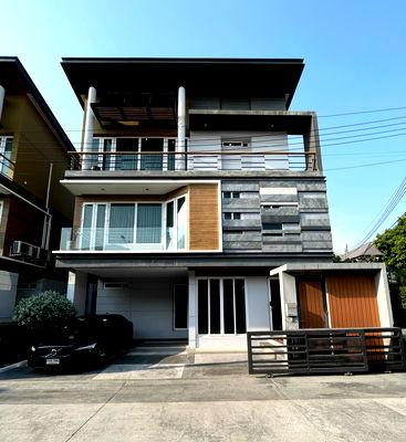 เช่าบ้านเดี่ยว ม.ราชภัฏจันทรเกษม : ให้ เช่า Pool Villa บ้านหรูพร้อมสระว่ายน้ำ 4 ห้องนอน ลาดพร้าว1 ใกล้รถไฟฟ้า