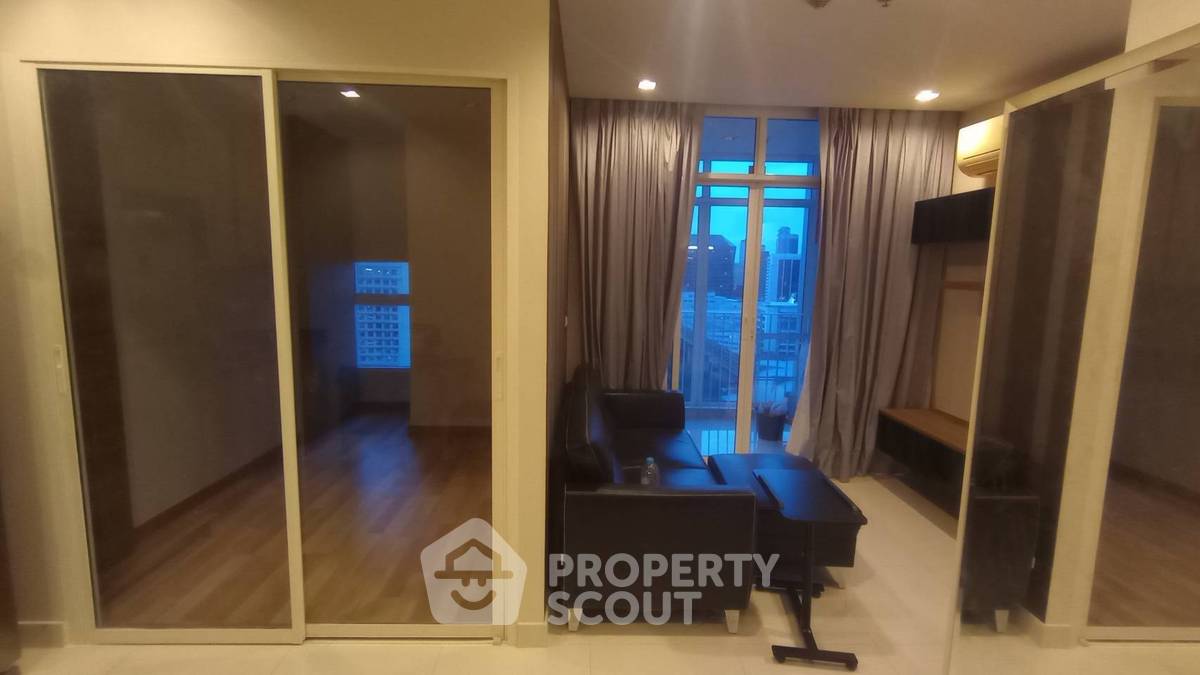 picture 2-BR Condo at Ideo Verve Ratchaprarop near ARL Ratchaprarop (ID 1620441) - 1/11