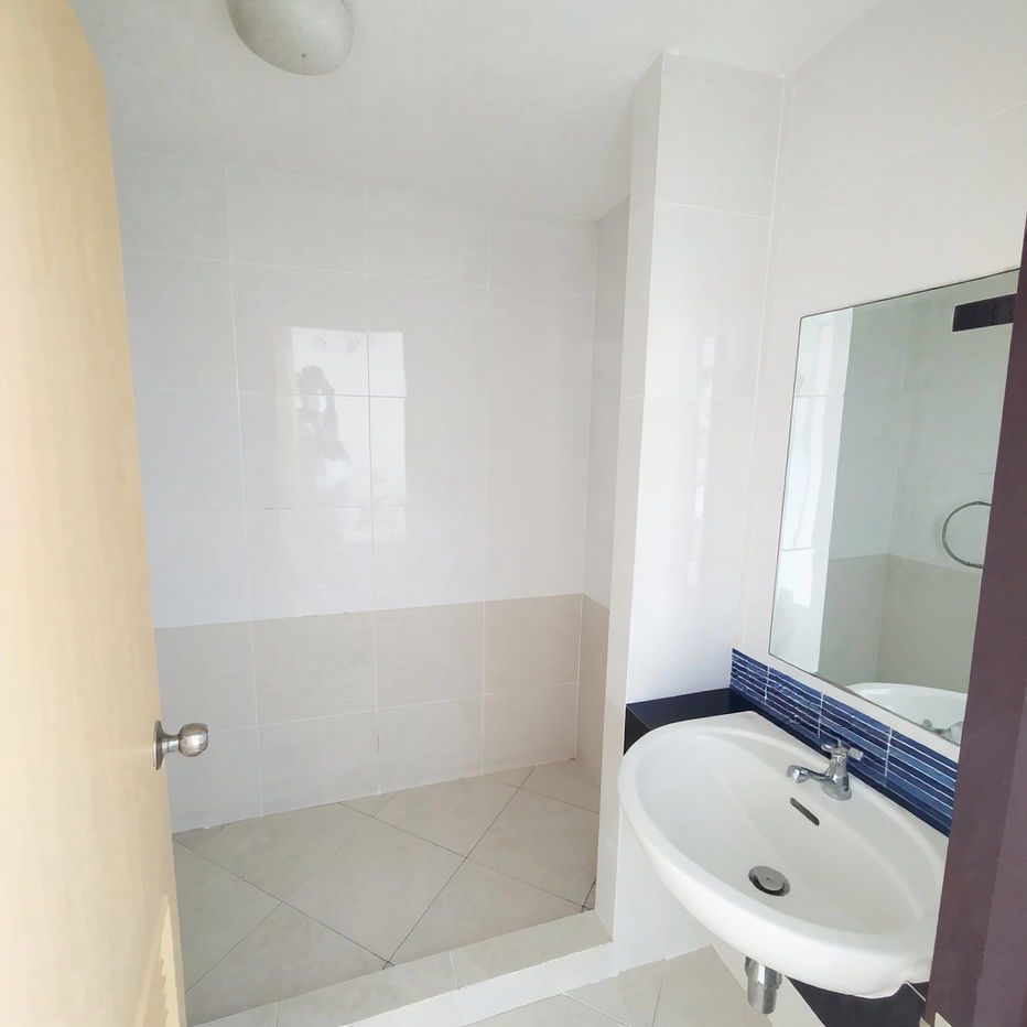 รูป ขายถูกด่วน B condo บางนา-ตราด 39 - รูปที่ 9/42