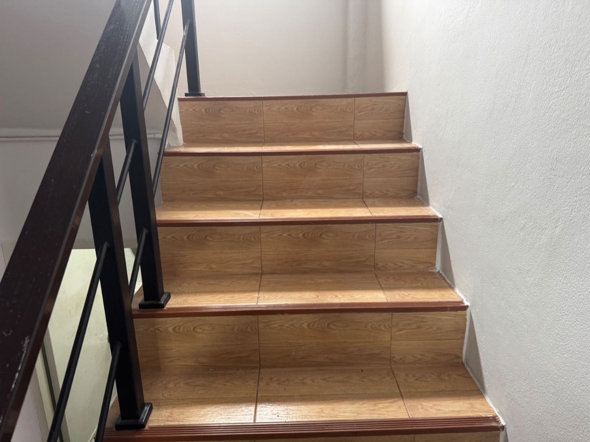 picture Commercial building for rent, 2 units, Soi Wan Phanthai, near Phonchai Market, beautiful, cheap, good location. Interested, add Line @841qqlnr - 9/16
