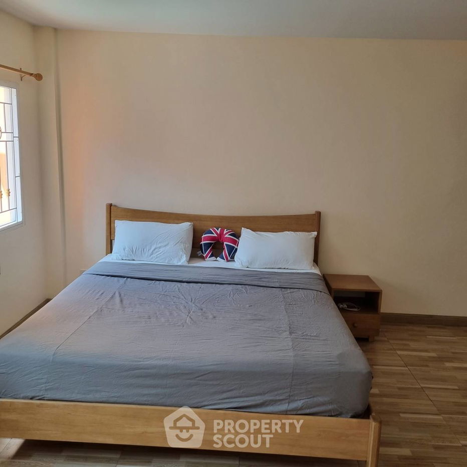 รูป บ้าน 3-ห้องนอน ที่ หมู่บ้านควีนเพลส 2 ใกล้ BTS อุดมสุข (ID 2146295) - รูปที่ 24/36