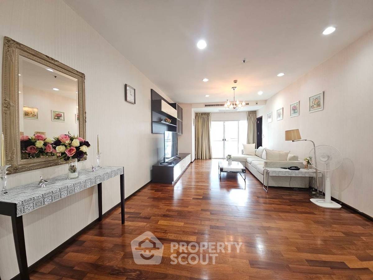 รูป คอนโด 2-ห้องนอน ที่ โนเบิล ออร่า ใกล้ BTS ทองหล่อ (ID 2205890) - รูปที่ 2/6