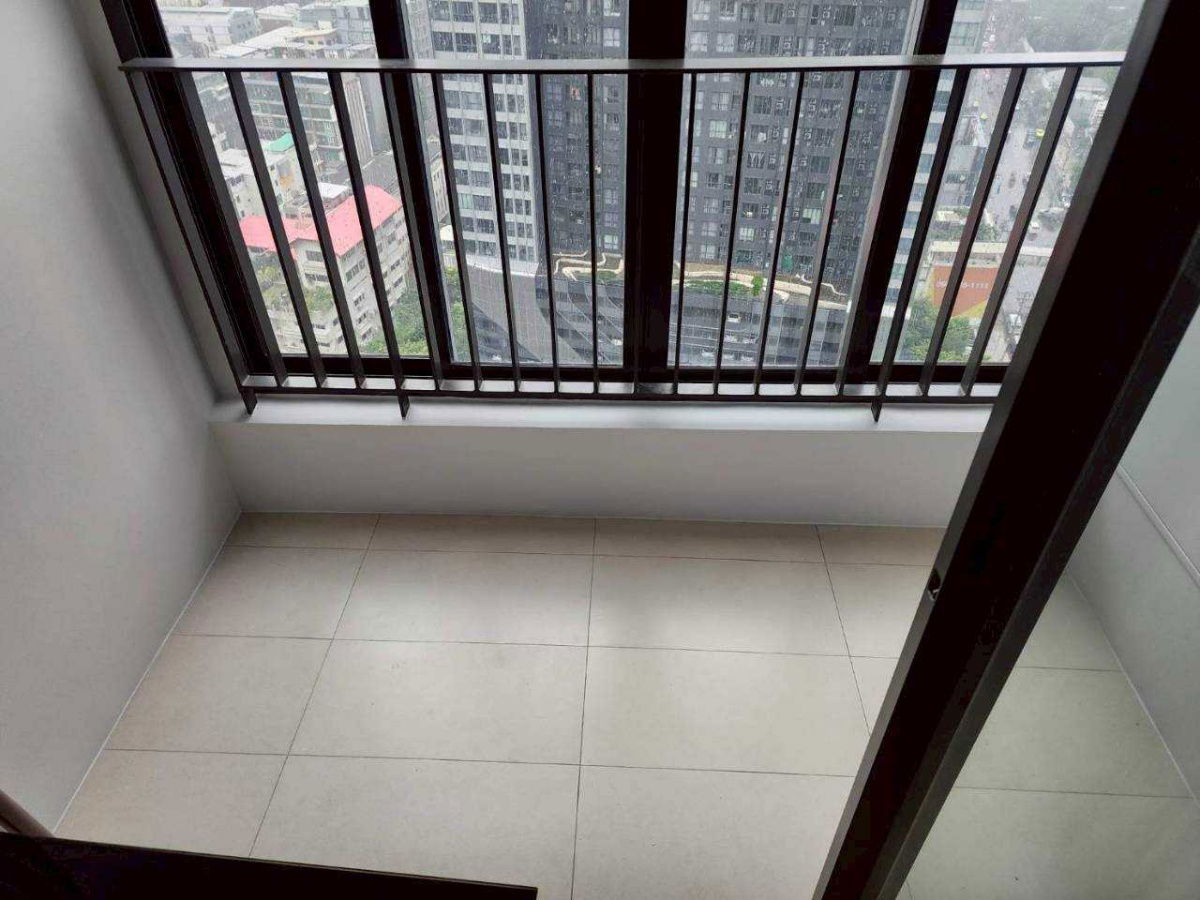 picture Hot Deal! 1 Bedroom 34 sq.m., only 18.5K, Fully Furnished  ready to move in - 10/17