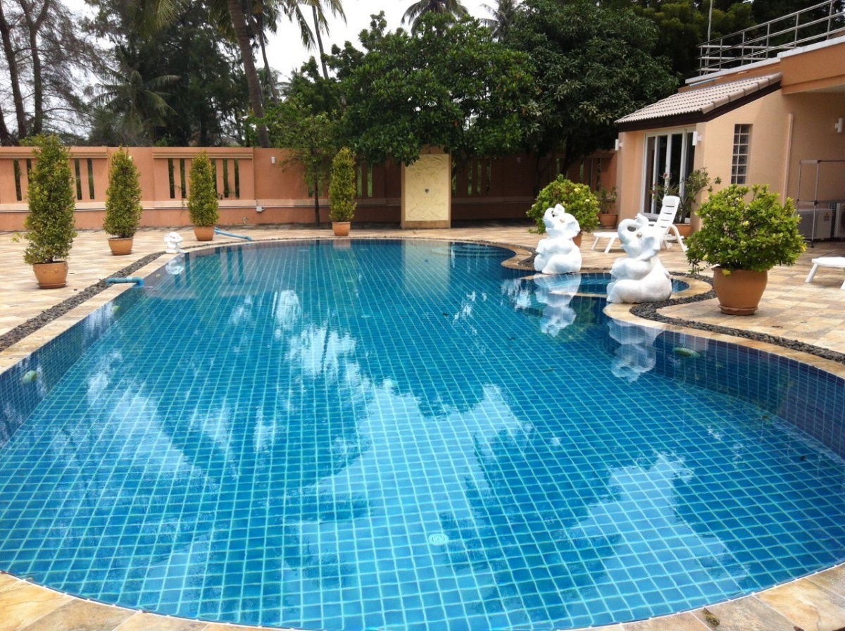 รูป บ้านเดี่ยวพัทยา ริมทะเล พร้อมสระว่ายน้ำ - รูปที่ 1/10