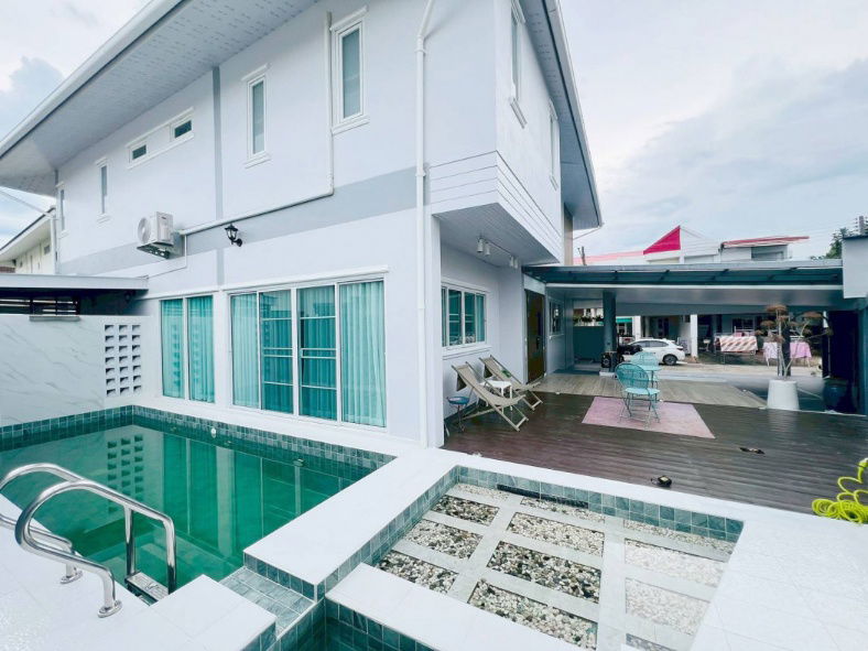 picture Single house for sale. This house has a warm, contemporary feel, perfectly combining modernity with a touch of classicism. - 9/12