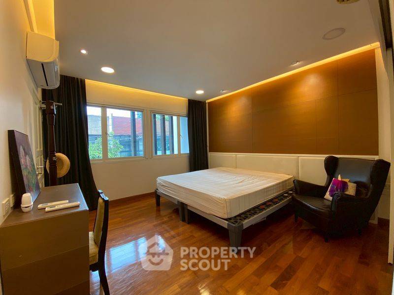 รูป ทาวน์เฮาท์ 4-ห้องนอน ใกล้ BTS พร้อมพงษ์ (ID 2282594) - รูปที่ 16/27