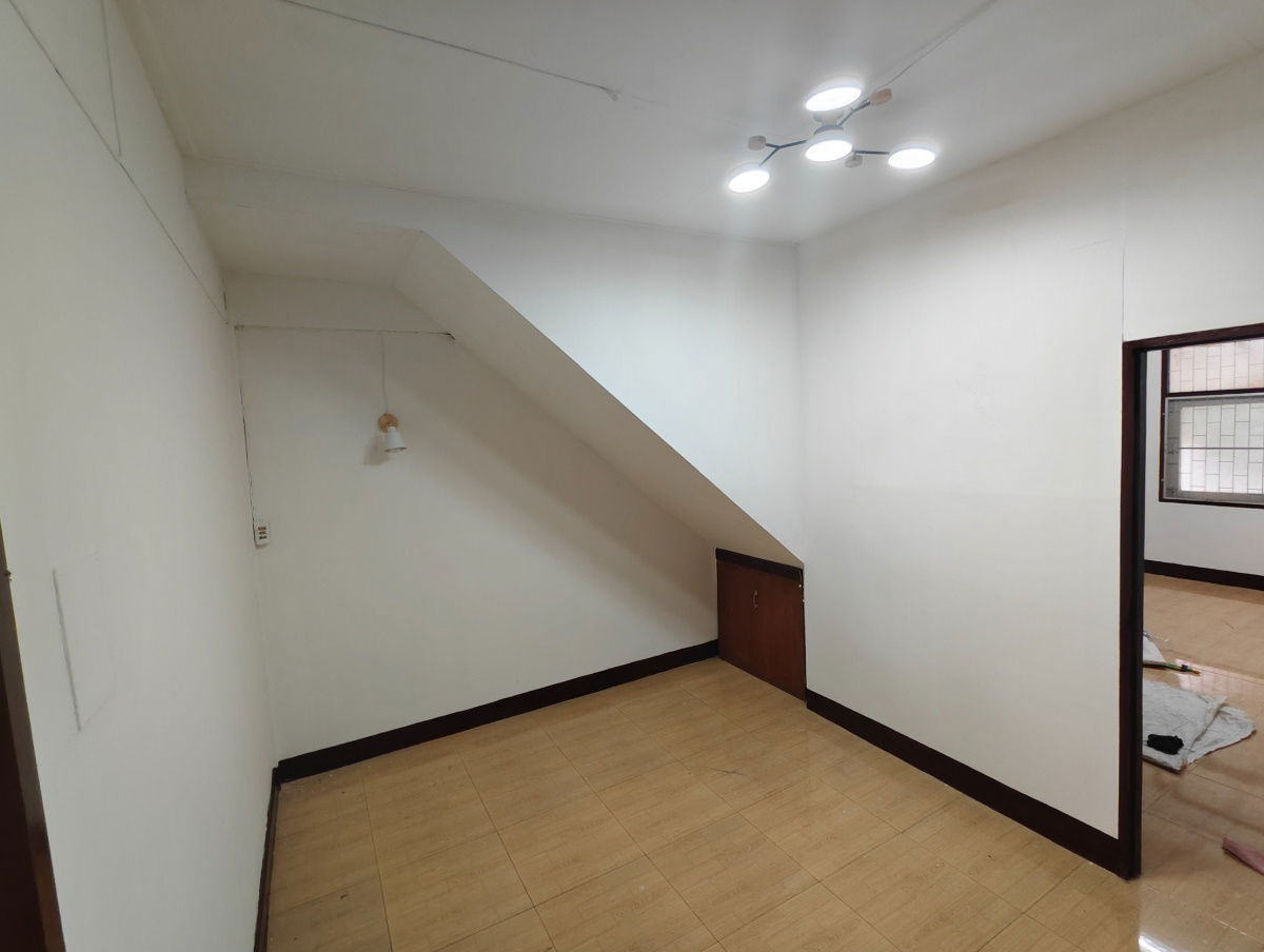 รูป White&Brown House 4 นอน 3 น้ำให้เช่า CBD ย่านสาทร ถนนนราธิวาสราชนครินทร์ ถนนสาธุประดิษฐ์ BTS ช่องนนทรี  - รูปที่ 7/18