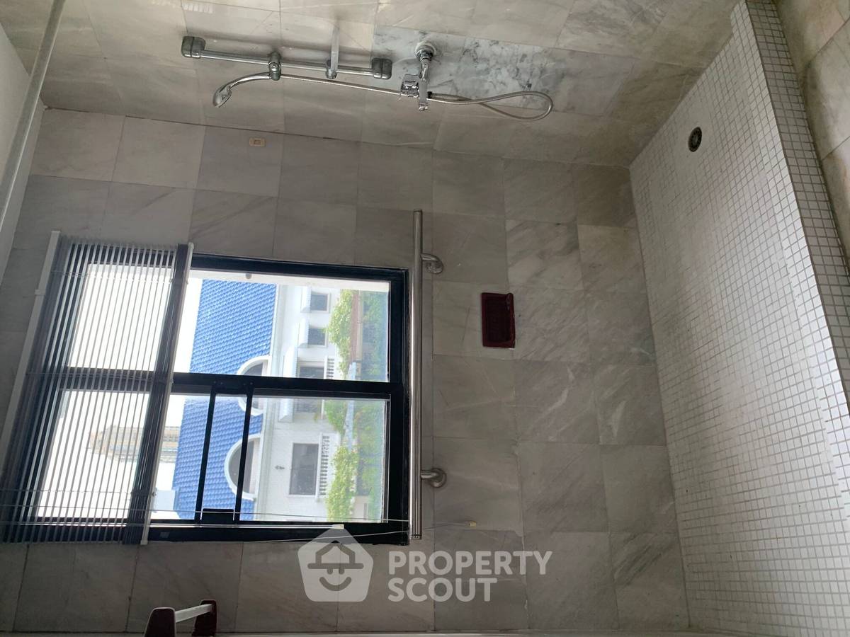 picture 3-BR Condo at Kiarti Thanee City Mansion Condominium near MRT Phetchaburi (ID 887302) - 13/13