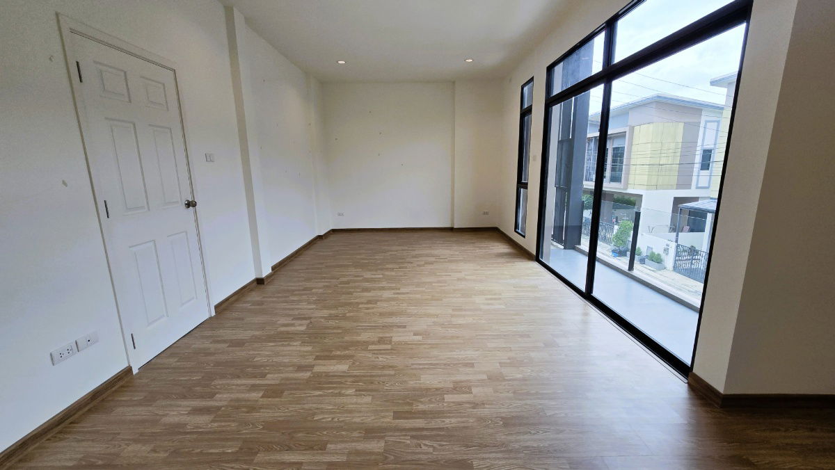 picture Buy Today – Free Interior Repainting for the Whole House! For Sale: Semi-Detached House, S-Gate Premium Kanchanpisek, Soi Kantana 36.3 Sq. Wah - 10/19