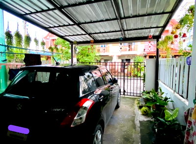 Townhouses for sale Pathumthani : 2-Storey Townhouse in Benjasub Village, Rangsit Khlong 6 (Prime location on Rangsit–Nakhon Nayok main road)