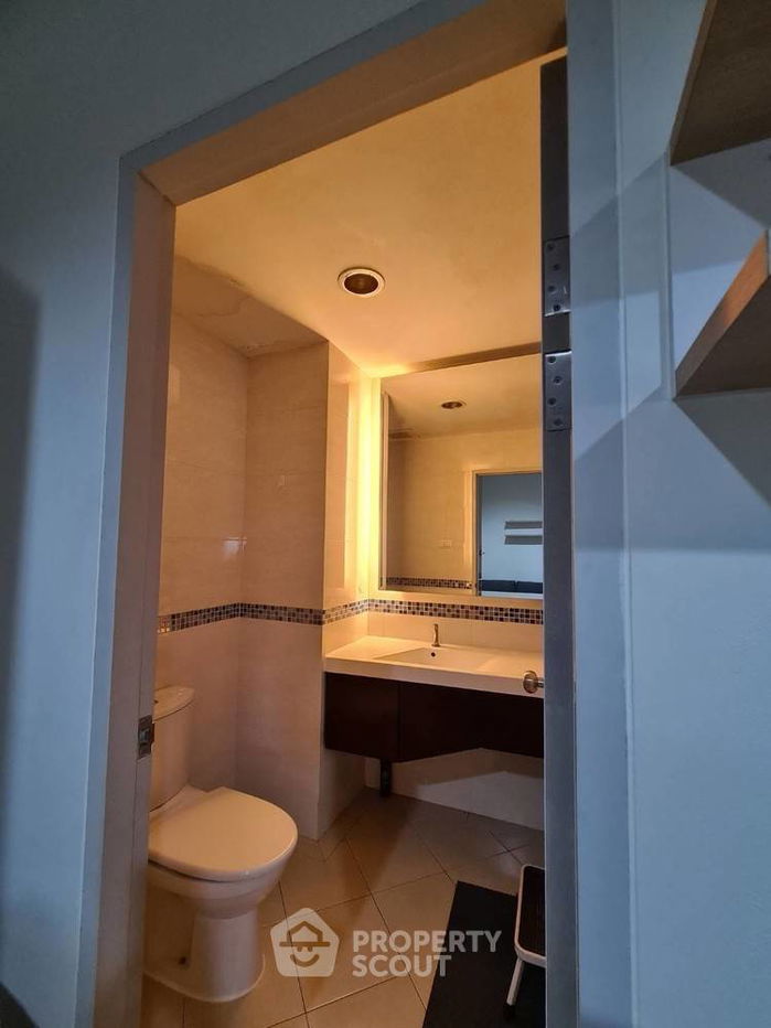 picture 1-BR Condo at Life @ Ratchada-Suthisan near MRT Sutthisan (ID 385292) - 8/10