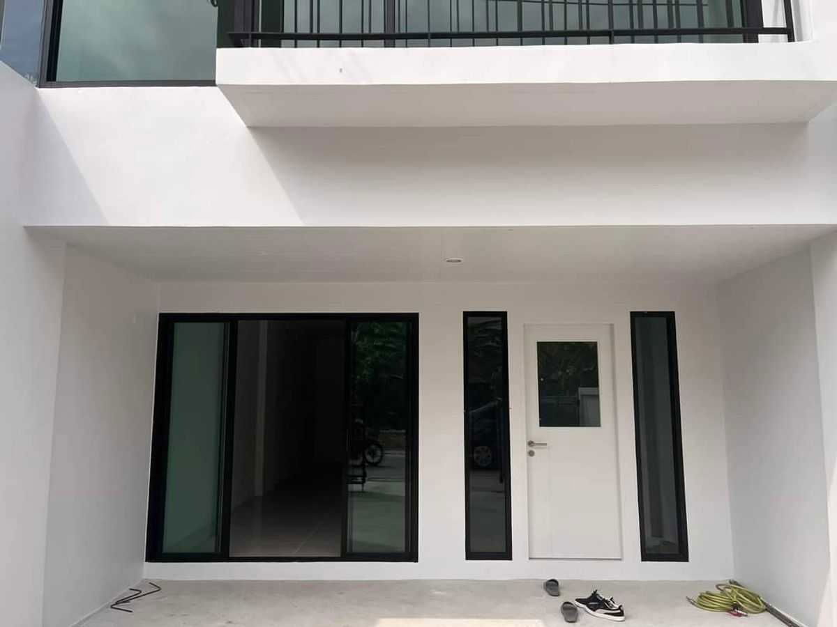 picture Home office for rent ✨ Soi Sukhumvit 70/5 ✨ 2 bedrooms, 3 bathrooms, near BTS Bearing - 8/10