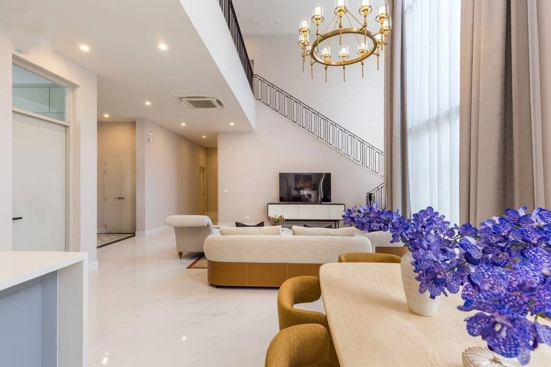 รูป ♦ Luxury modern ♦ บ้านเดี่ยว 2 ชั้น NoHo No.5 พื้นที่ 143.00 ตร.ว., 554.00 ตร.ม. | 4 ห้องนอน 5 ห้องน้ำ | ใกล้ รร.นานาชาติ ไบรท์ตัน คอลเลจ 900 ม. - รูปที่ 2/21