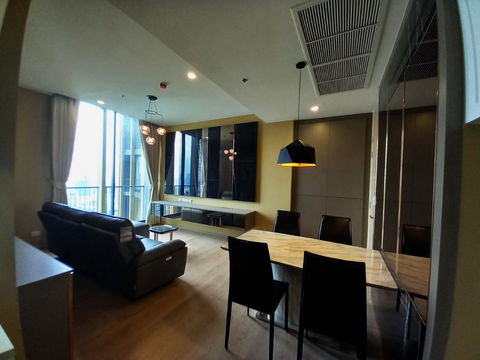 LUXURY Decorations | TOP FLOOR ROOM 40+ 2 ห้องนอน เฟอร์ครบพร้อมเข้าอยู่ 
