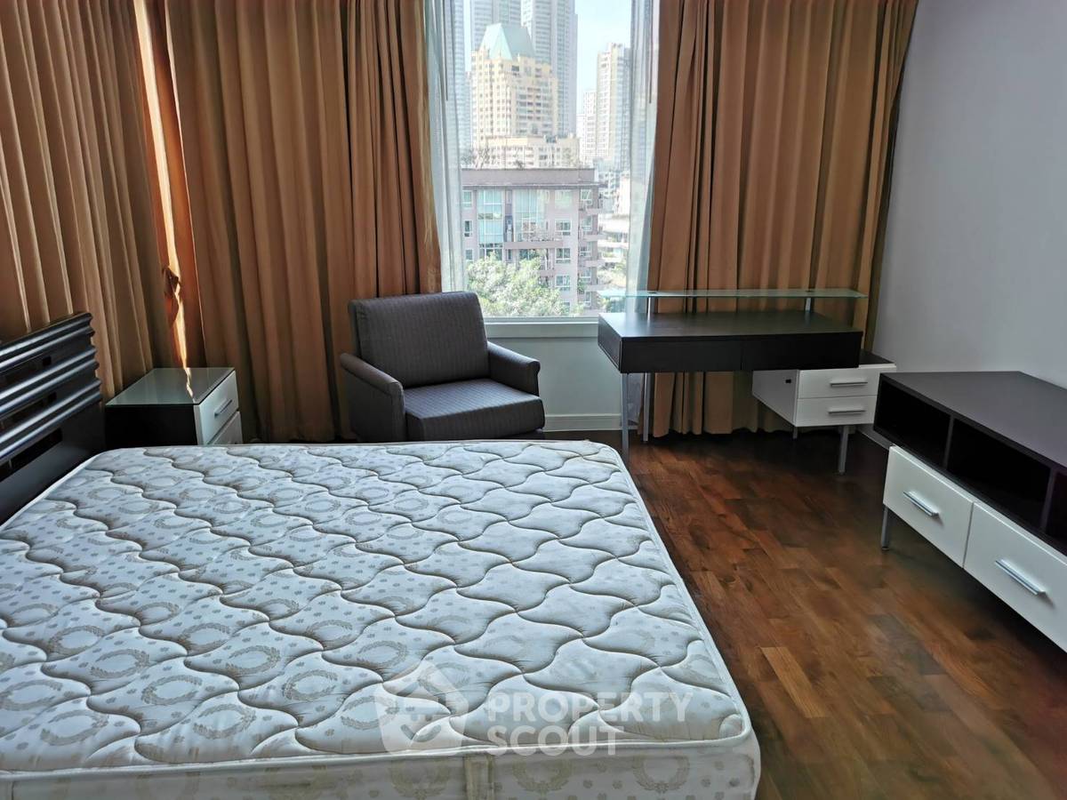 picture 3-BR Condo at Baan Siri 24 near BTS Phrom Phong (ID 549594) - 3/10