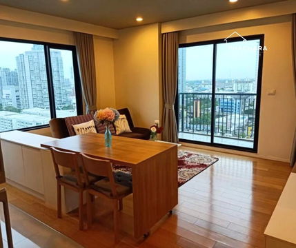 For Rent: Blocs 77 Sukhumvit (Onnut) Corner unit with privacy and beautiful city view Just 650m. walk to BTS Onnut, opposite Big C Extra Onnut