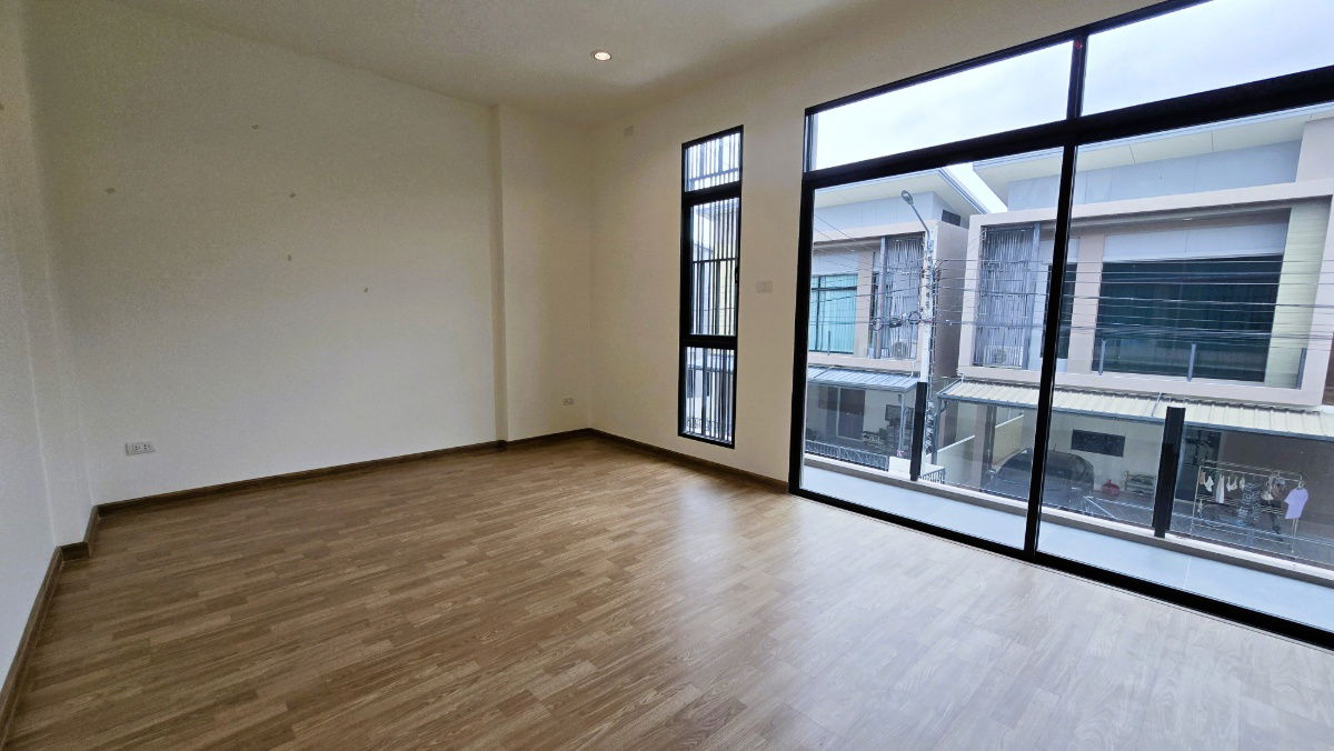 picture Buy Today – Free Interior Repainting for the Whole House! For Sale: Semi-Detached House, S-Gate Premium Kanchanpisek, Soi Kantana 36.3 Sq. Wah - 11/19