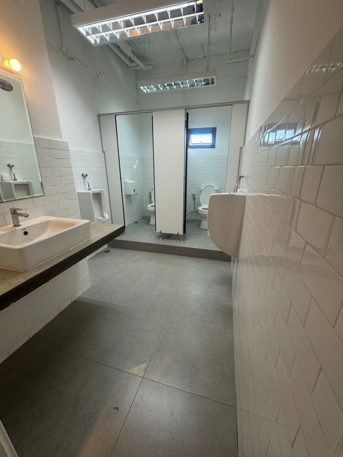 picture Office for rent (Thonglor) approximately 700 meters from BTS Thonglor Station. - 5/7