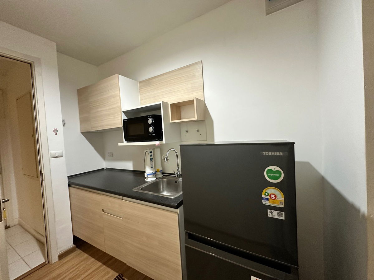 picture Condo for rent: J Condo (Sathorn-Kanlapaphruek). Very spacious unit. 36 sq m., 17th floor, Building A. 1 bedroom, 1 bathroom, 1 living room. - 10/10
