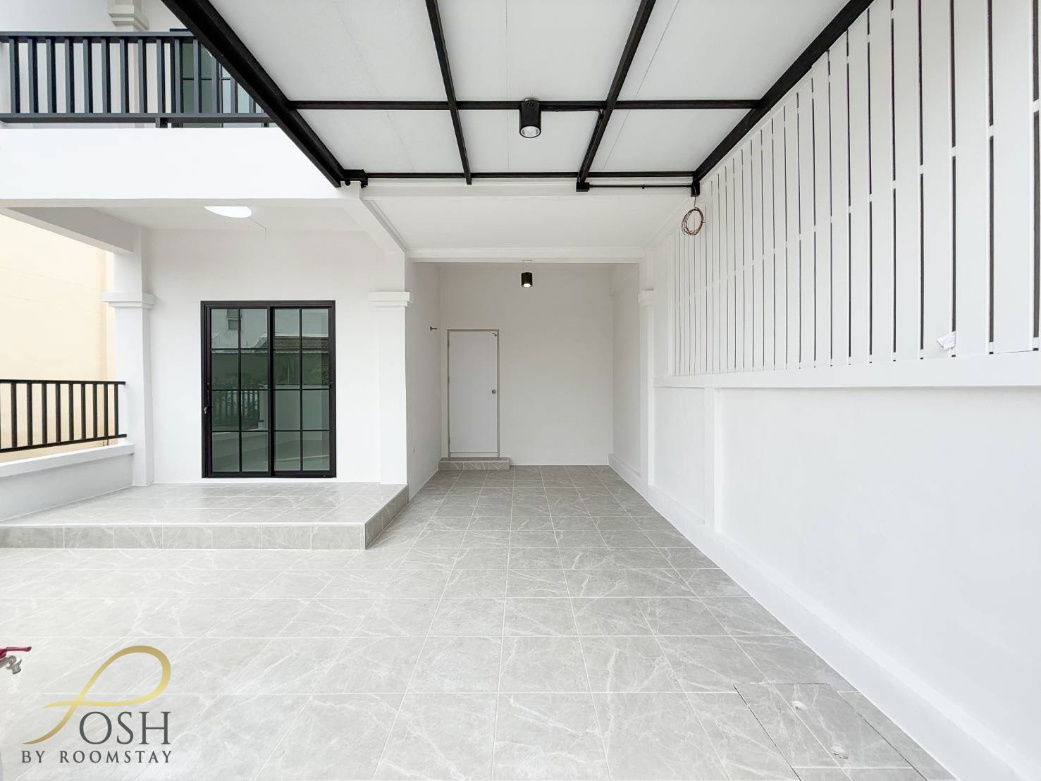 picture INTER VILLA KOHKAEW Newly renovated home offering privacy and a close connection to nature, with stunning views of a tranquil pond.  - 6/9
