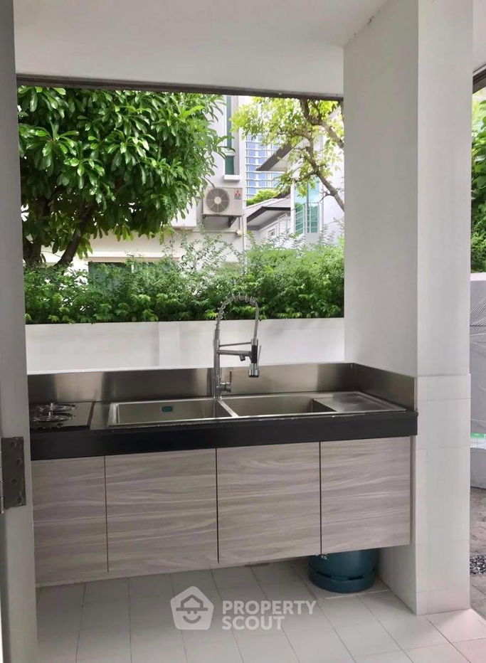 picture 4-BR House in Saphan Sung (ID 1111849) - 32/70