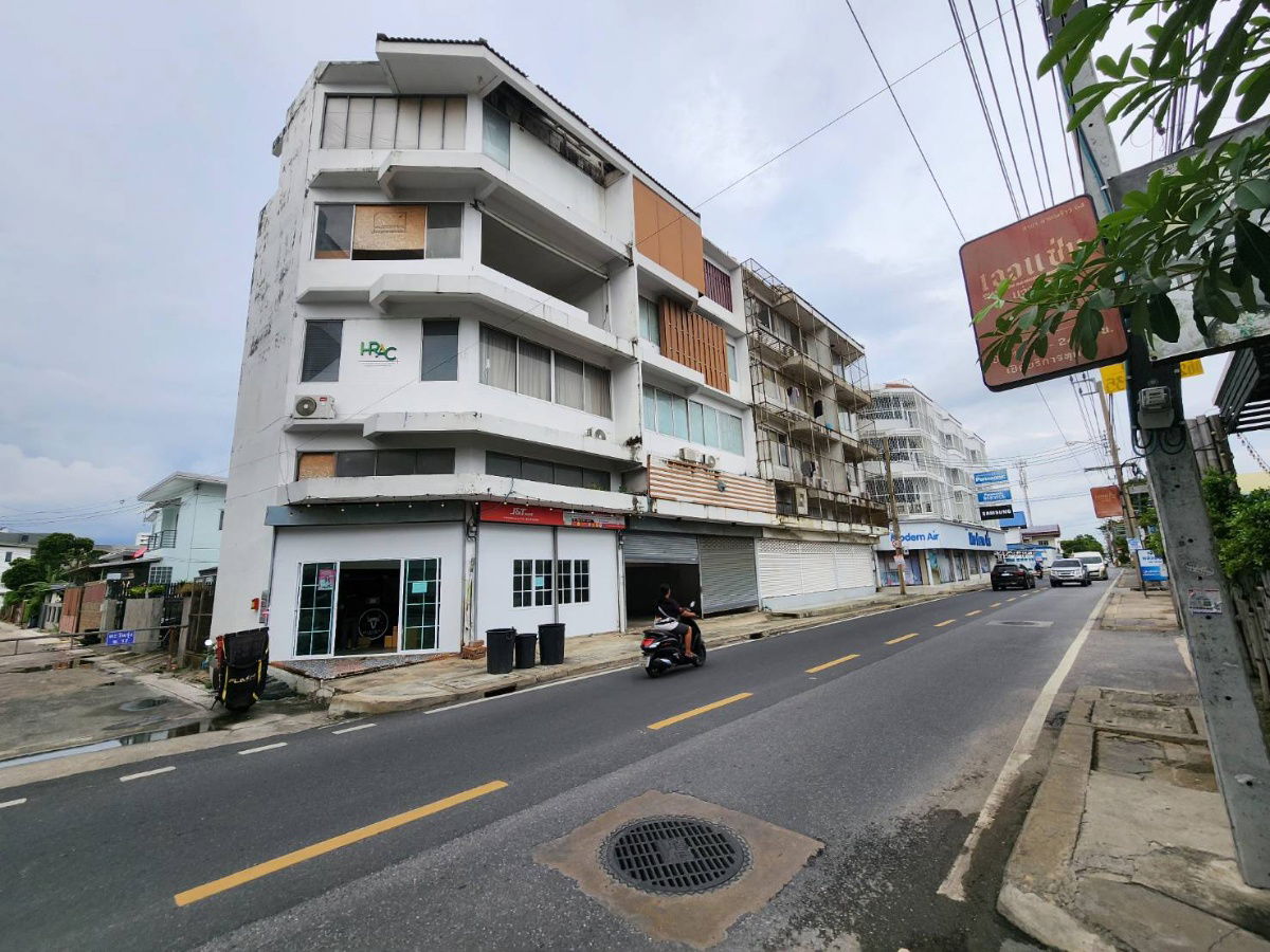 รูป ให้เช่าอาคารพานิชย์ 4 ชั้นครึ่ง ติดถนนสุทธิสาร - ลาดพร้าว 64 (สามารถจดทะเบียนบริษัทได้) หน้ากว้าง 7 เมตร ลึก 9 เมตร พื้นที่ใช้สอยกว่า 300 ตรม. - รูปที่ 2/14