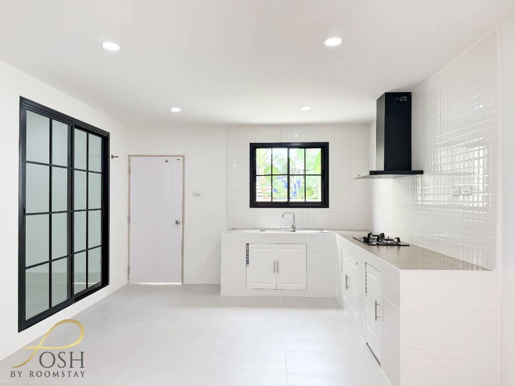 picture INTER VILLA KOHKAEW Newly renovated home offering privacy and a close connection to nature, with stunning views of a tranquil pond.  - 4/9