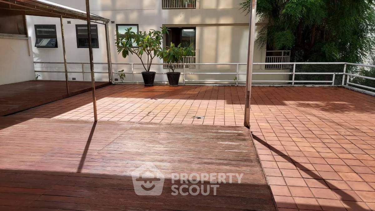 picture 3-BR Condo at Vanicha Park Langsuan near BTS Chit Lom (ID 894606) - 12/30