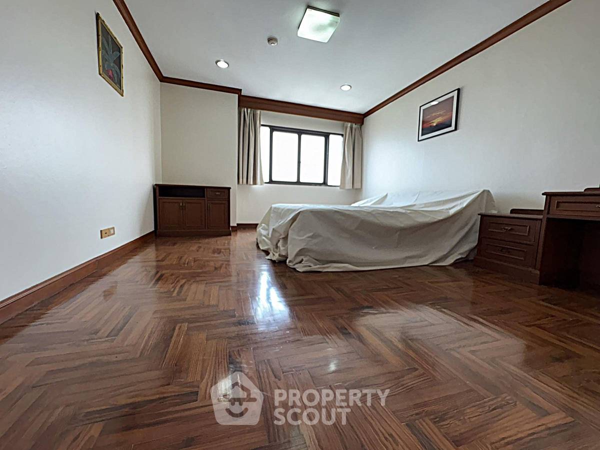 picture 3-BR Condo at Top View Tower Condominium near BTS Thong Lor (ID 2100842) - 10/19