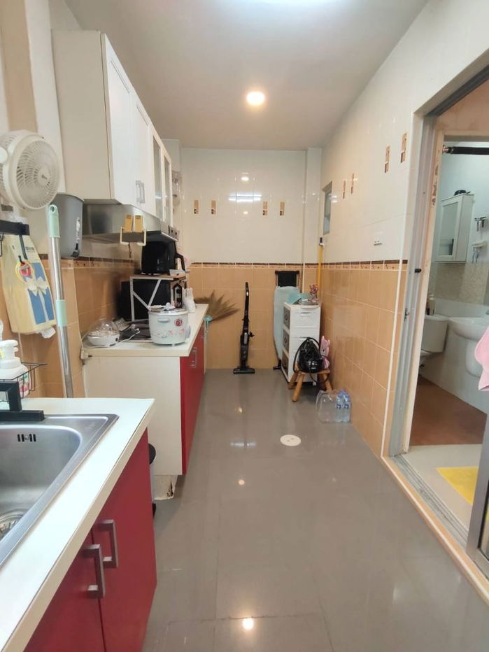 รูป ขายทาวน์เฮาส์ 2 ชั้น ซอยรามอินทรา 23 แยก 20 ขนาด 20 ตร.ว. ใจกลางเมือง ใกล้ทางด่วน และ เซ็นทรัลรามอินทรา ( เจ้าของขายเอง ) - รูปที่ 12/14