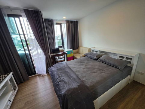 คอนโดไซบิค รัชดา 32 ปล่อยเช่าพร้อมอยู่ เฟอร์ฯ ครบ 15,000 บาท สตูดิโอ l Bathroom1Size 25 Sq.m.Floor 5