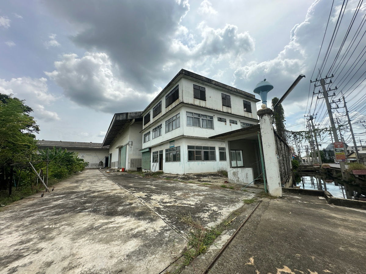 รูป ขายโรงงานพร้อมสำนักงาน 3 ชั้น เนื้อที่ 2-3-82 ไร่ ตำบลอ้อมน้อย อ. กระทุ่มแบน จ. สมุทรสาคร - รูปที่ 15/42