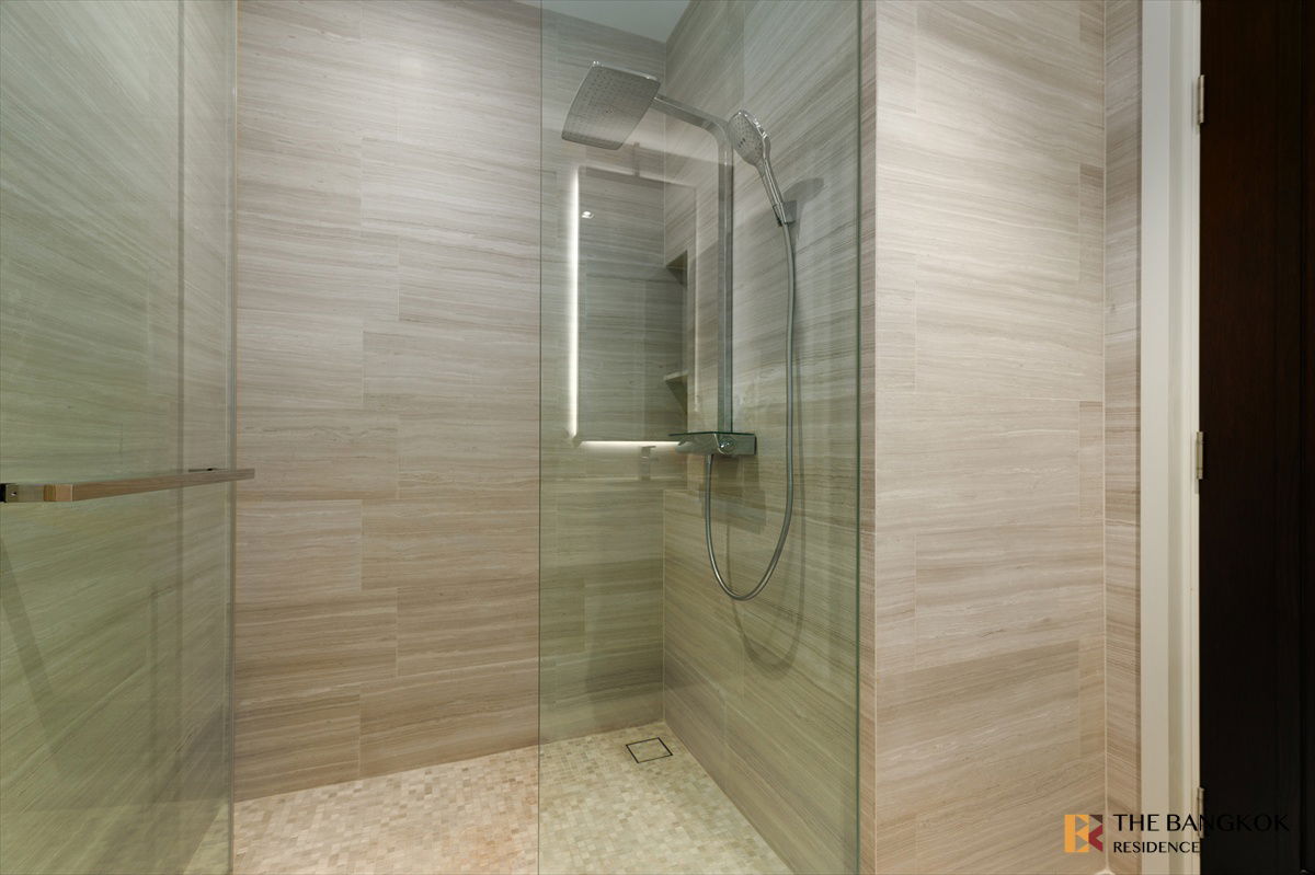 picture  💎Luxury Condo at Special Price The Diplomat 39 near BTS Phrom Phong  - 15/20