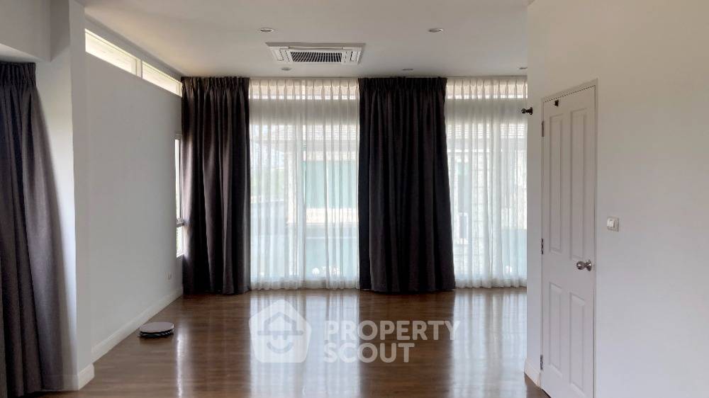 picture 4-BR House in Saphan Sung (ID 1111849) - 50/70