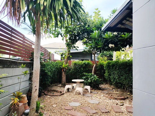 picture FOR RENT PRUKSA VILLAGE 5 WONGWAEN - RATTANATHIBET / 3 bedrooms 2 bathrooms / 55 Sqw. 160 Sqm. **22,000** CLOSE TO CENTRAL PLAZA WESTGATE - 13/14