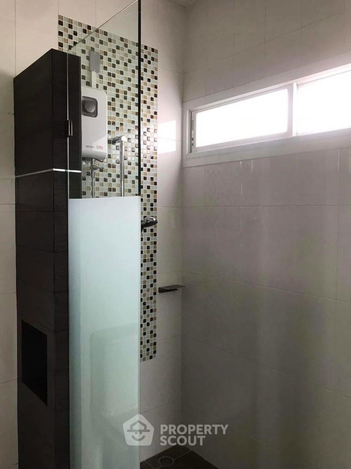 picture 4-BR House in Saphan Sung (ID 1111849) - 57/70