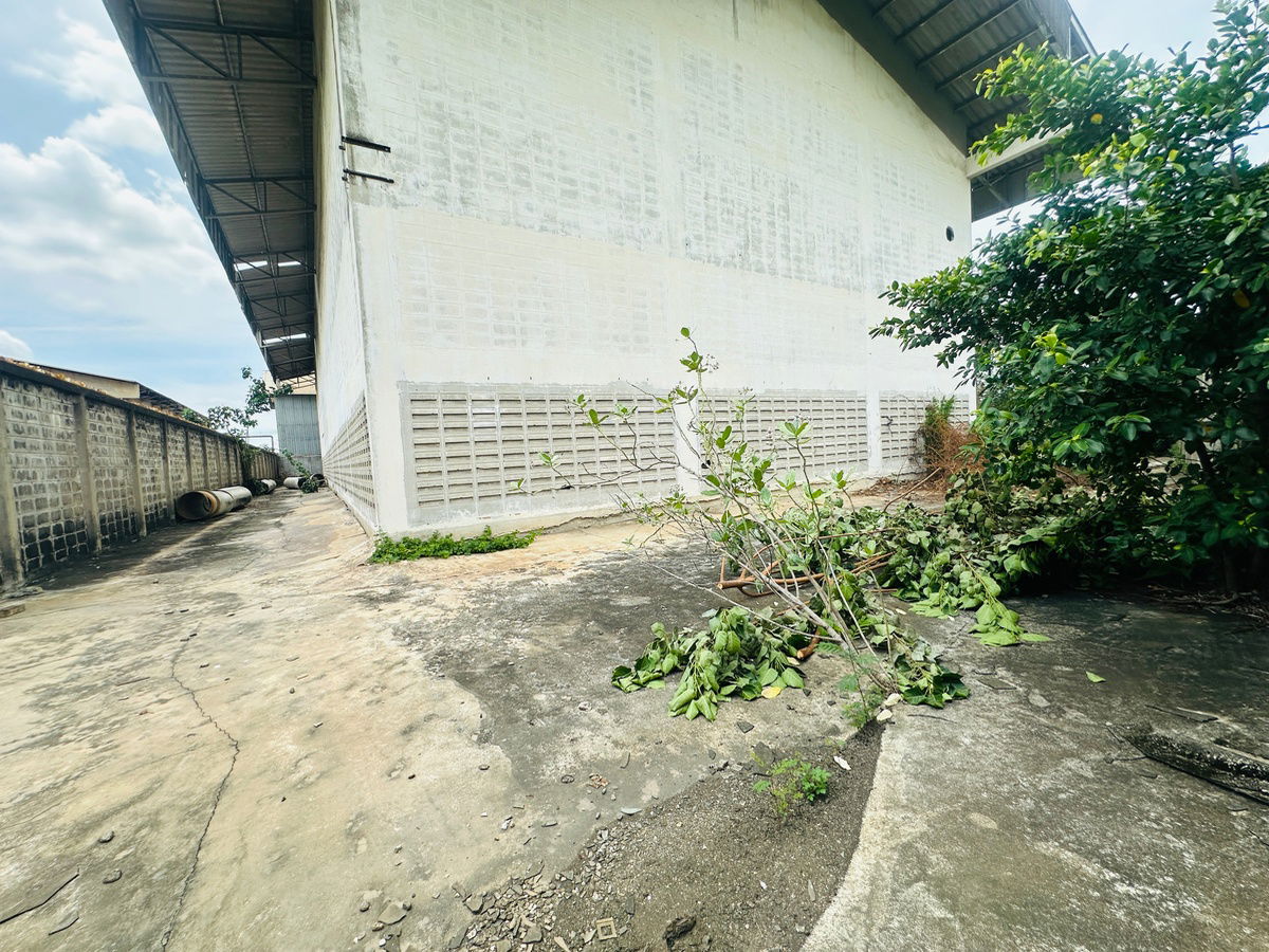 รูป ขายโรงงานพร้อมสำนักงาน 3 ชั้น เนื้อที่ 2-3-82 ไร่ ตำบลอ้อมน้อย อ. กระทุ่มแบน จ. สมุทรสาคร - รูปที่ 21/42