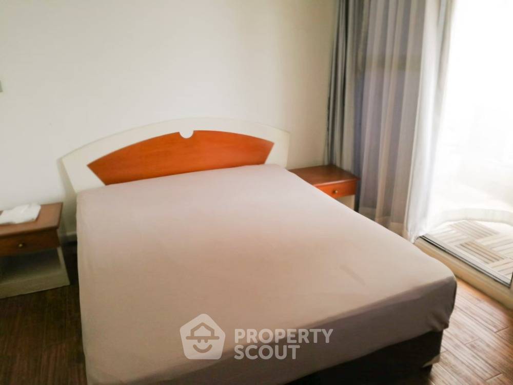 picture 1-BR Condo at Supalai Place Sukhumvit 39 near MRT Phetchaburi (ID 1328591) - 5/8
