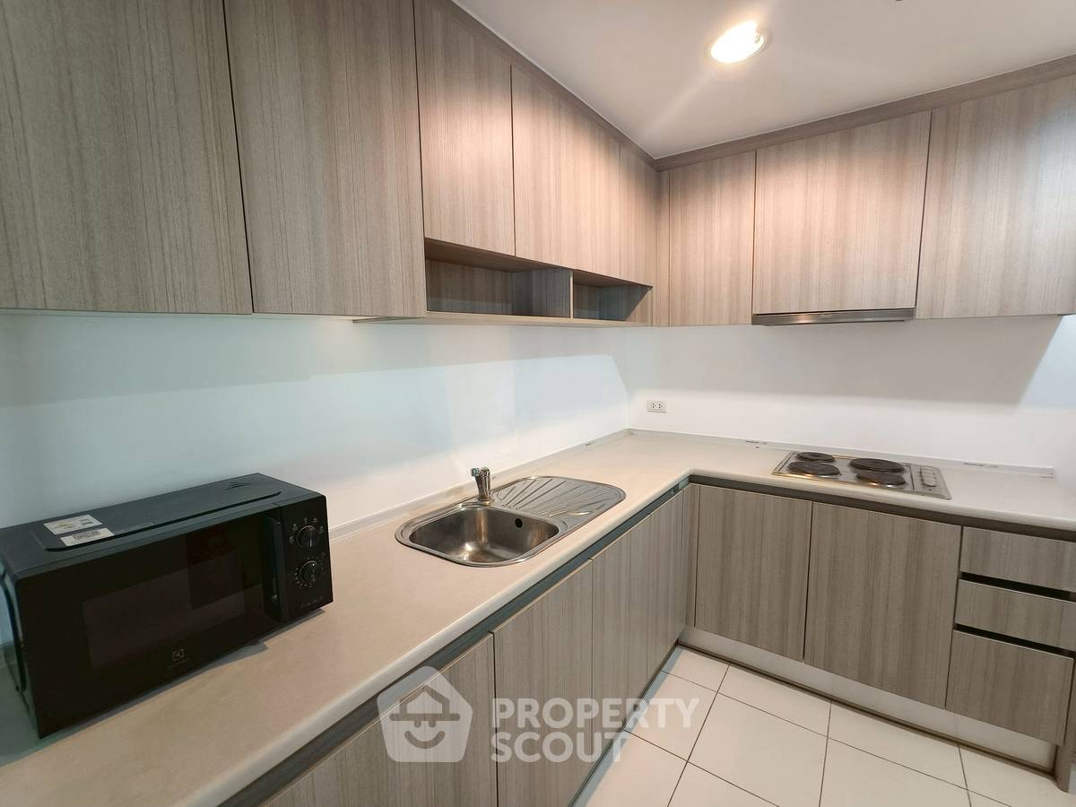 picture 3-BR Condo at Belle Grand Rama 9 near MRT Phra Ram 9 (ID 2281596) - 2/14