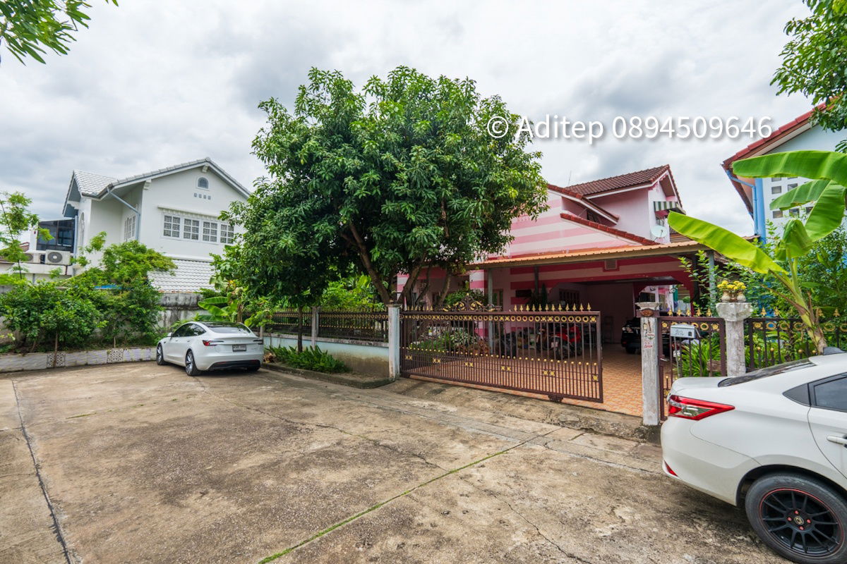 รูป ขาย บ้านเดี่ยว 120 ตรว. หมู่บ้าน นครินทร์ การ์เด้น ร่มเกล้า 19/1 พร้อมอาคารสำนักงาน  เหมาะทั้งในการเป็น Home Office และอยู่อาศัย - รูปที่ 2/27