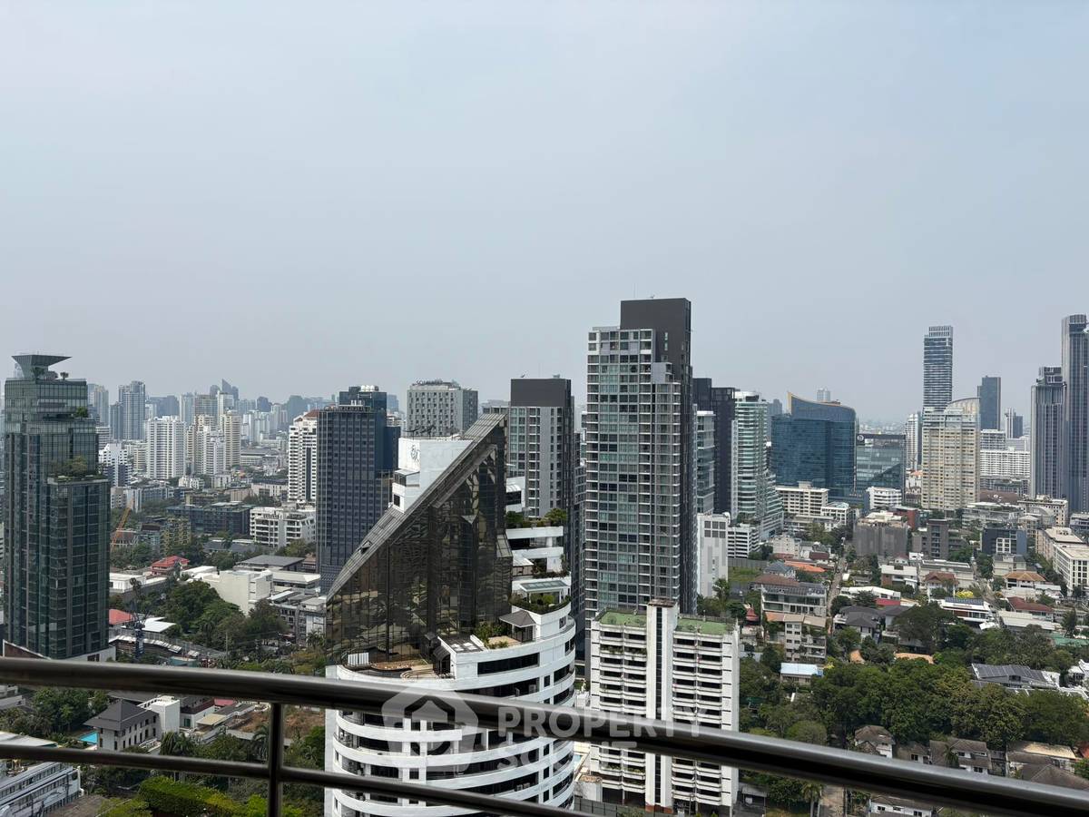 picture 3-BR Condo at Top View Tower Condominium near BTS Thong Lor (ID 2100842) - 14/19