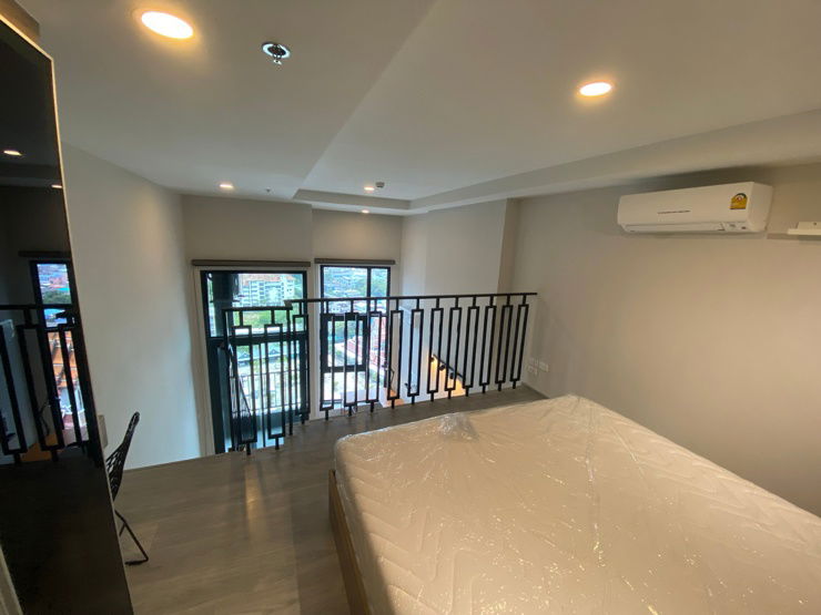 picture Ken Attitude Rattanathibet Condo, duplex-loft, riverside riverview, next to the BTS, close to many amenities. - 7/15