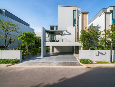 Urgent sale, three-story detached house, VIVE, Krungthep Kreetha, 55 million baht