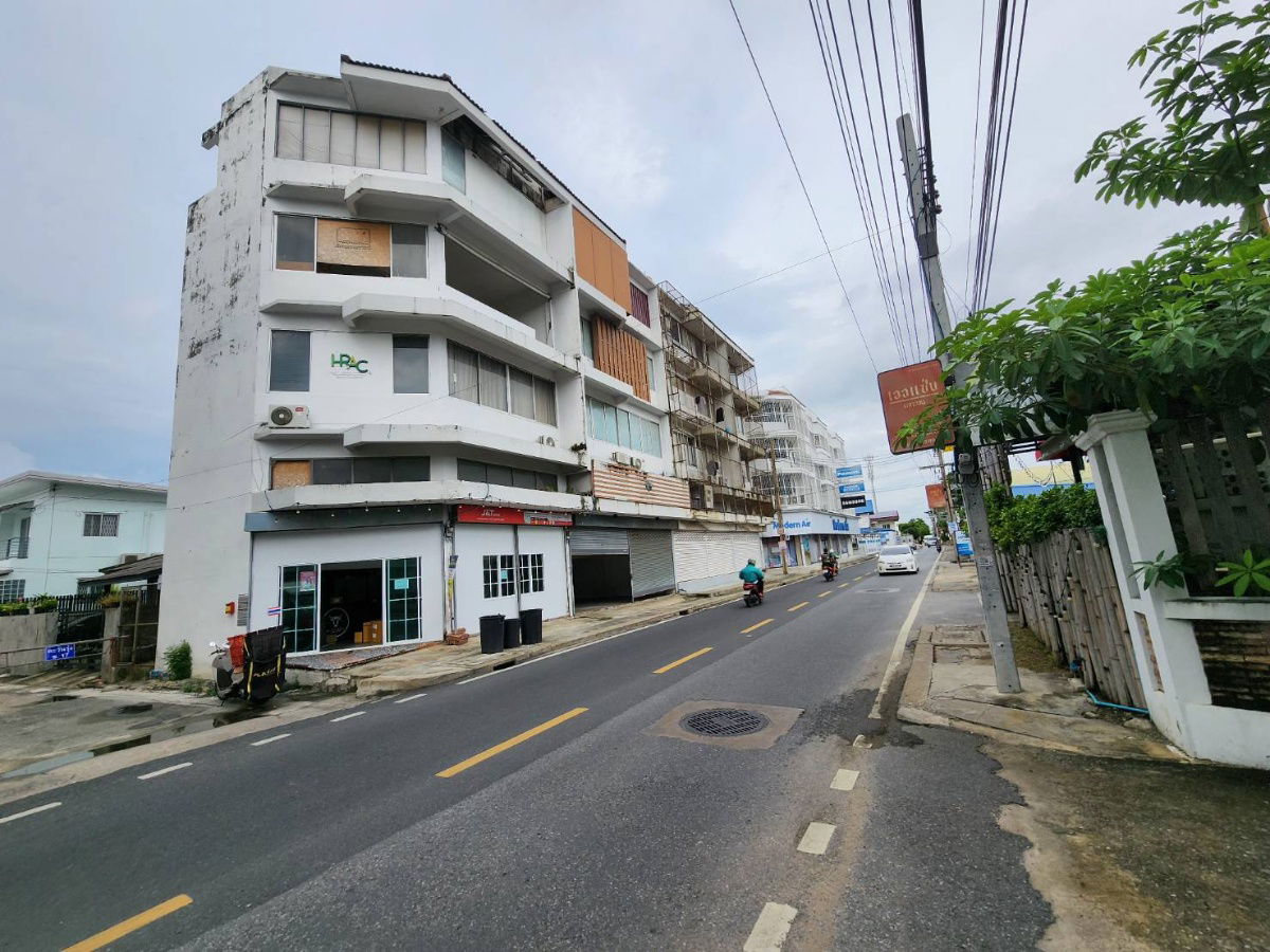 รูป ให้เช่าอาคารพานิชย์ 4 ชั้นครึ่ง ติดถนนสุทธิสาร - ลาดพร้าว 64 (สามารถจดทะเบียนบริษัทได้) หน้ากว้าง 7 เมตร ลึก 9 เมตร - รูปที่ 1/18