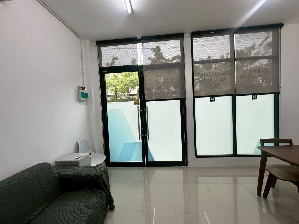 picture Shop for rent (for office use) or massage parlor/nail salon in J Condo (Sathorn-Kanlapaphruek) - 9/9
